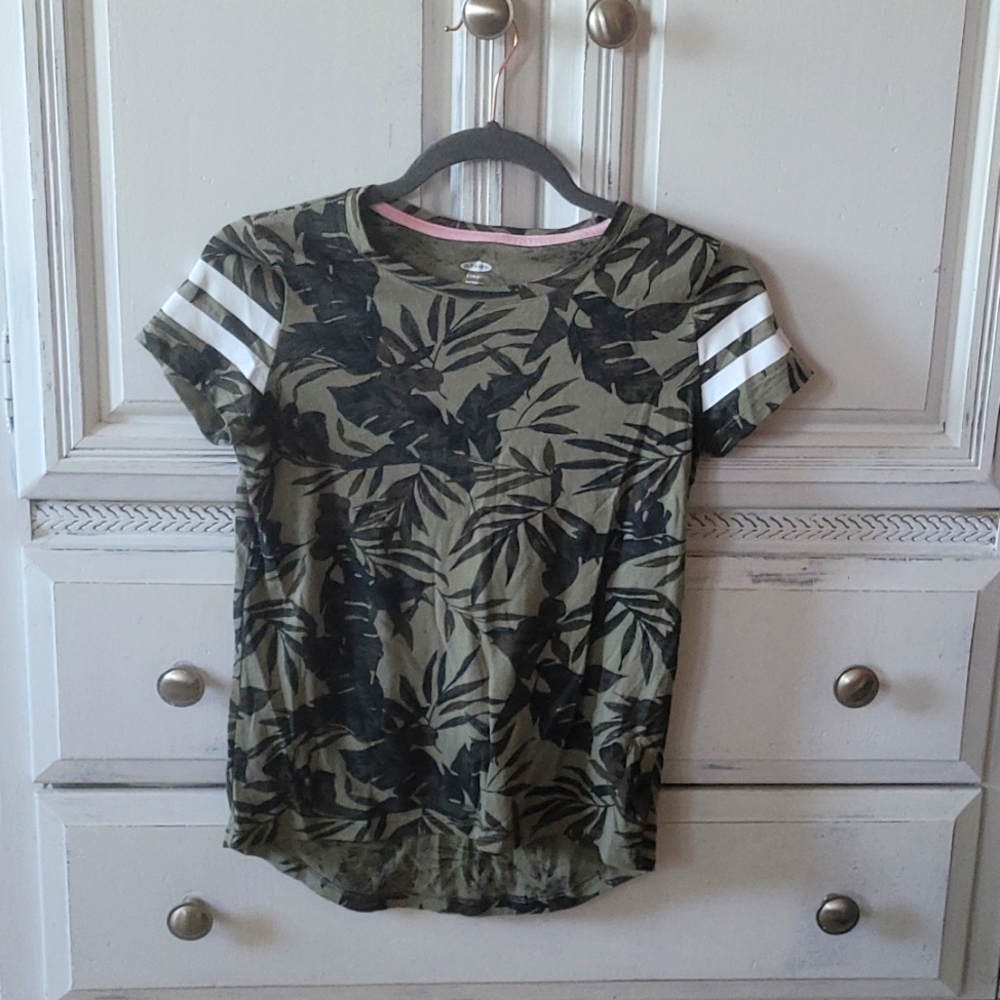 Old Navy Tee Shirt